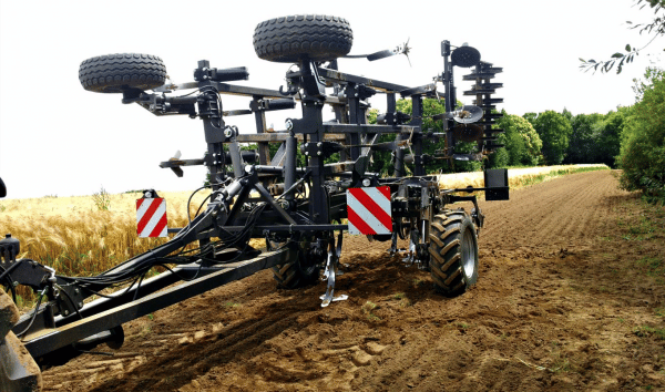 EXCHANGEABLE WORKING SECTION MACHINE "TIREX" (STUBBLE CULTIVATOR)